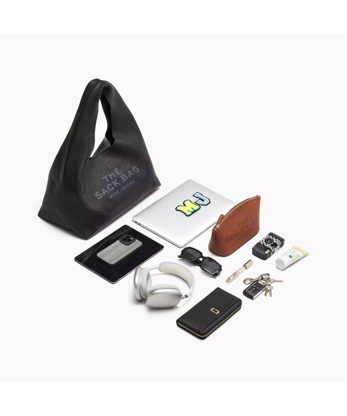 MARC JACOBS(マークジェイコブス)の「LEATHER SACK BAG/ザ レザー サック バッグ(ショルダーバッグ・レディース・ブラウン系その他・ONE SIZE)」の4枚目の写真