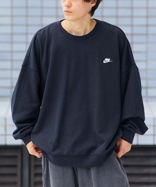 NIKE(ナイキ)の「限定展開 NIKE/ナイキ ナイキ クラブ フリース メンズ オーバーサイズド フレンチテリー クルー / HJ1820(スウェット・メンズ・ブラック/グレー・LARGE/MEDIUM/XX-LARGE/X-LARGE)」の2枚目の写真