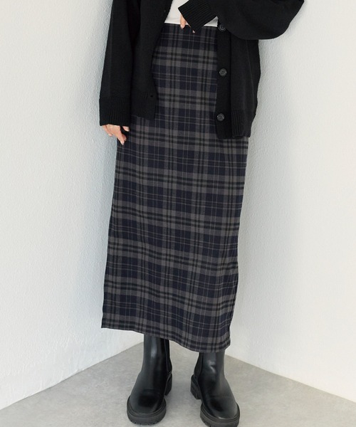 LAVEANGE(ラビアンジェ)の「起毛チェックナロースカート(スカート・レディース・ネイビー/ブラウン・F/LL/3L/4L)」の2枚目の写真