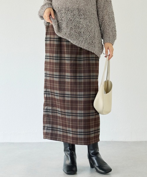 LAVEANGE(ラビアンジェ)の「起毛チェックナロースカート(スカート・レディース・ネイビー/ブラウン・F/LL/3L/4L)」の4枚目の写真