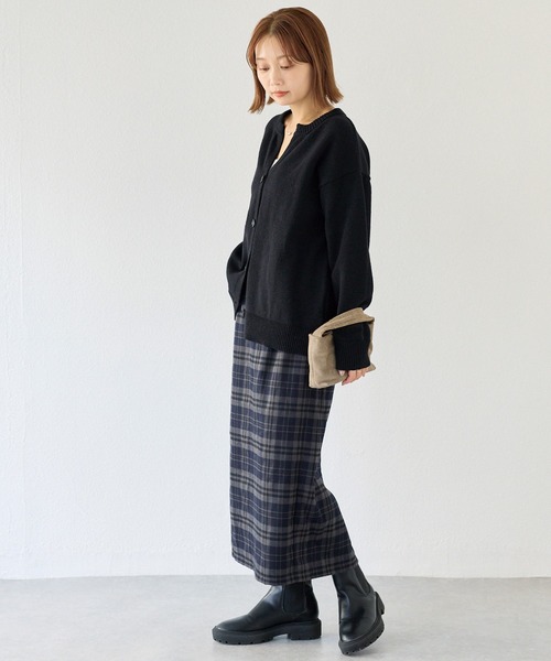 LAVEANGE(ラビアンジェ)の「起毛チェックナロースカート(スカート・レディース・ネイビー/ブラウン・F/LL/3L/4L)」の21枚目の写真