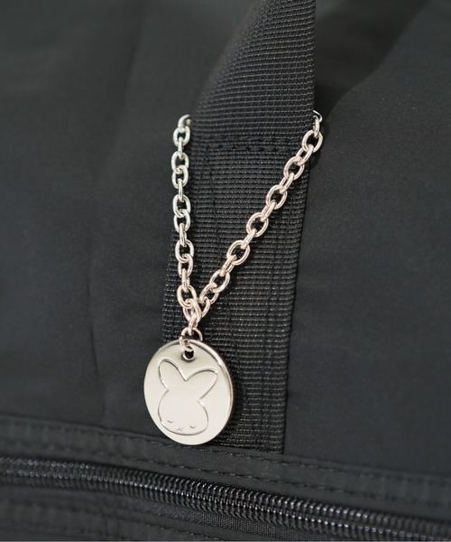 Miffy( ミッフィー)の「【miffy/ミッフィー】 70thアイテム ナインチェ チャーム付き折りたたみボストンバッグ(L)(ボストンバッグ・レディース・ブラック・FREE)」の6枚目の写真