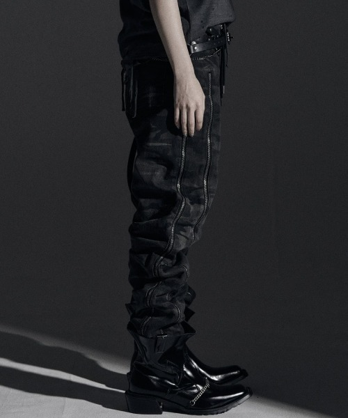 ROSEN KREUZ（ローゼンクロイツ）の「【Rosen Kreuz】ZIP WIDE BAGGY PANTS / 【ローゼンクロイツ】ジップワイドバギーカモフラデニムパンツ（デニムパンツ・メンズ・チャコール・02）」の18枚目の写真