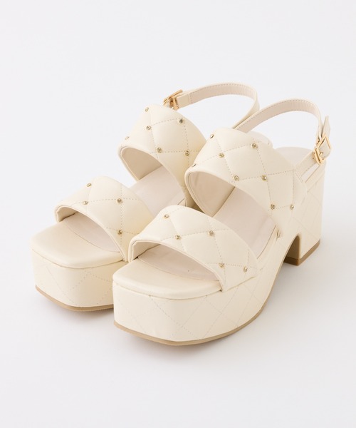 ビジュースタッズ付きキルティングサンダル NICE CLAUP ビジュースタッズ付きキルティングサンダル（サンダル）｜one after