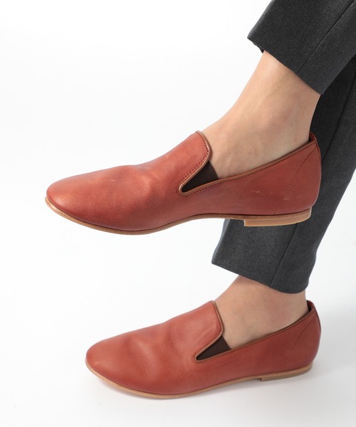 ARCOLLETTA PADRONE(アルコレッタ パドローネ)の「【ARCOLLETTA PADRONE】別注レザースリッポン AP8185-2215-23A(スリッポン・メンズ・ネイビー/キャメル/グレイッシュベージュ/ブラック・41/40/42)」の12枚目の写真