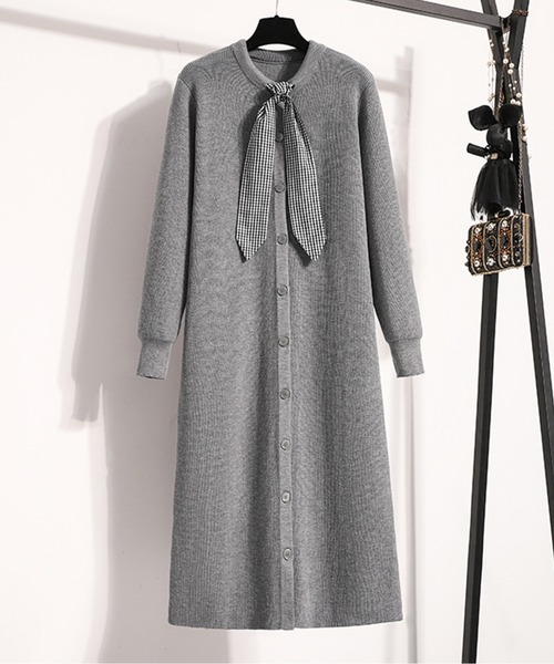 AMAJI(アマジ)の「チェックボウタイニットワンピース(ワンピース・レディース・グレー/ブラック・LARGE/X-LARGE/MEDIUM)」の2枚目の写真