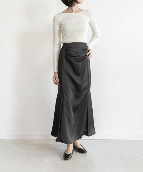 RANDA(ランダ)の「ゴールドパーツVカットフラットパンプス(パンプス・レディース・アイボリー/ベージュ/ブラック・23/24/25/22.5/24.5/23.5/22/25.5)」の19枚目の写真
