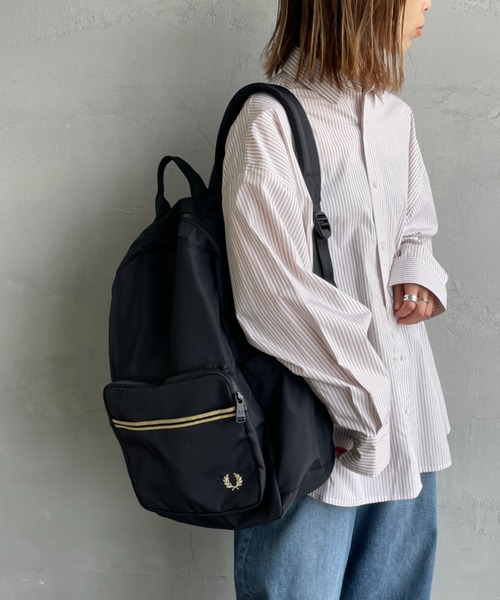 FRED PERRY（フレッドペリー）の「【WEB先行予約】[FRED PERRY/フレッドペリー] ティップ テープ バックパック（WEB限定）（バックパック/リュック・レディース・ブラック・ONE SIZE）」の10枚目の写真