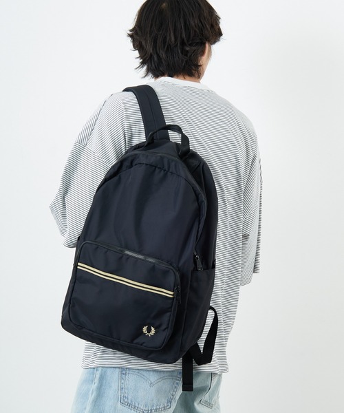 FRED PERRY（フレッドペリー）の「【WEB先行予約】[FRED PERRY/フレッドペリー] ティップ テープ バックパック（WEB限定）（バックパック/リュック・レディース・ブラック・ONE SIZE）」の19枚目の写真