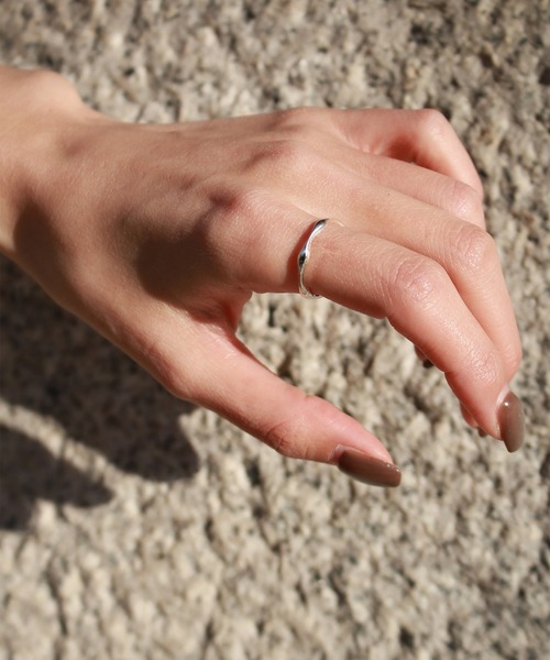 Scrap Book（スクラップブック）の「【atto”】WAVE SV リング（リング・レディース・シルバー・11/15 /13/17）」の3枚目の写真