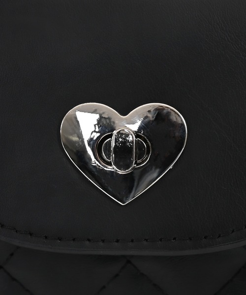 Narcissus（ナルシス）の「キルティングハートバッグ/ハンドミニバッグ（ハンドバッグ・レディース・ブラック/シルバー・FREE）」の16枚目の写真