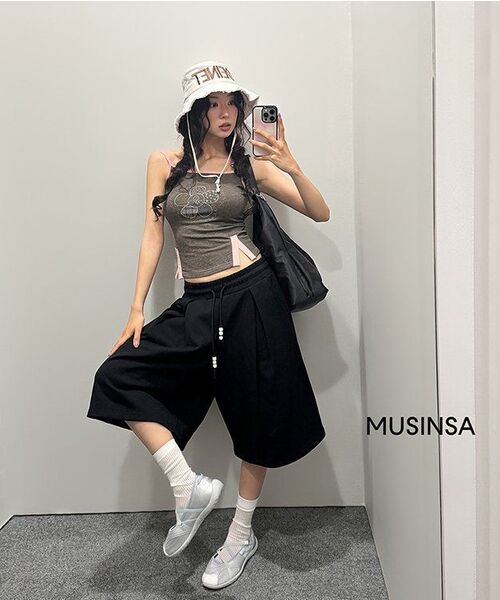 RuNaKi'Hu'(ルナキフ)の「WXP055 ドットピンタックスウェットバミューダパンツ (ブラック)(その他パンツ・レディース・その他・1/2)」の8枚目の写真