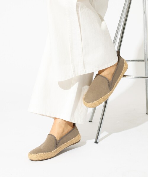 EMU Australia（エミューオーストラリア）の「【EMU / エミュ】エスパドリーユ スリッポン（サンダル・レディース・ブラック/グレイッシュベージュ・25/24/23）」の3枚目の写真