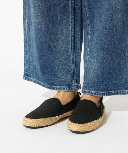 EMU Australia（エミューオーストラリア）の「【EMU / エミュ】エスパドリーユ スリッポン（サンダル・レディース・ブラック/グレイッシュベージュ・25/24/23）」の4枚目の写真