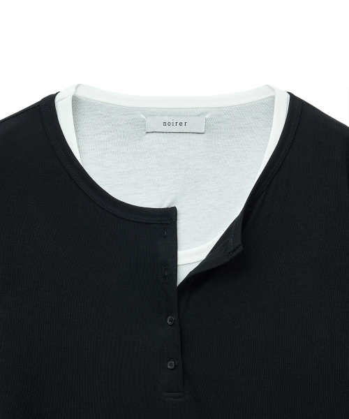 NOIRER FOR WOMAN（ノイアーフォーウーマン）の「レイヤードヘンリーネックTシャツ（ブラックアイボリー）（Tシャツ/カットソー・レディース・その他・FREE）」の4枚目の写真