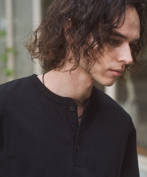 CASPER JOHN(キャスパージョン)の「Compact henry neck T-shirts/コンパクトヘンリーネックTシャツ(Tシャツ/カットソー・メンズ・ブラック/レッド/グレー/ホワイト・MEDIUM/LARGE/SMALL/X-SMALL)」の8枚目の写真