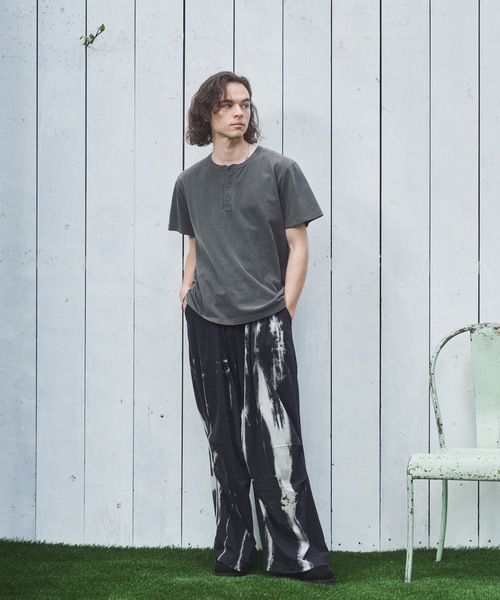 CASPER JOHN(キャスパージョン)の「Compact henry neck T-shirts/コンパクトヘンリーネックTシャツ(Tシャツ/カットソー・メンズ・ブラック/レッド/グレー/ホワイト・MEDIUM/LARGE/SMALL/X-SMALL)」の17枚目の写真