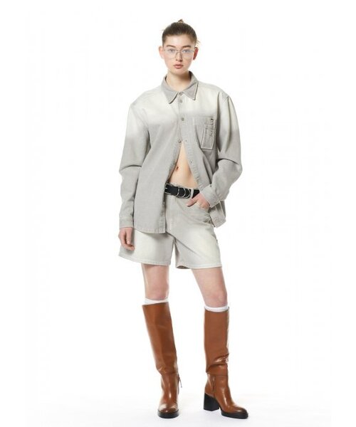 LCDC TM(エルシーディーシーティーエム)の「DYED DENIM SHIRT JACKET(シャツ/ブラウス・レディース・グレー・ONE SIZE)」の1枚目の写真