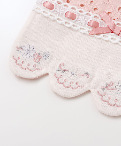 SLAP SLIP BABY（スラップスリップベビー）の「はしごレースリボンレーススタイベビー（スタイ/よだれかけ・キッズ・ピンク/ホワイト・FREE）」の9枚目の写真