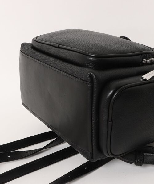 MICHAEL KORS(マイケルコース)の「MERRITT SM CARGO BKPK バックパック(バックパック/リュック・レディース・ブラック・FREE)」の3枚目の写真