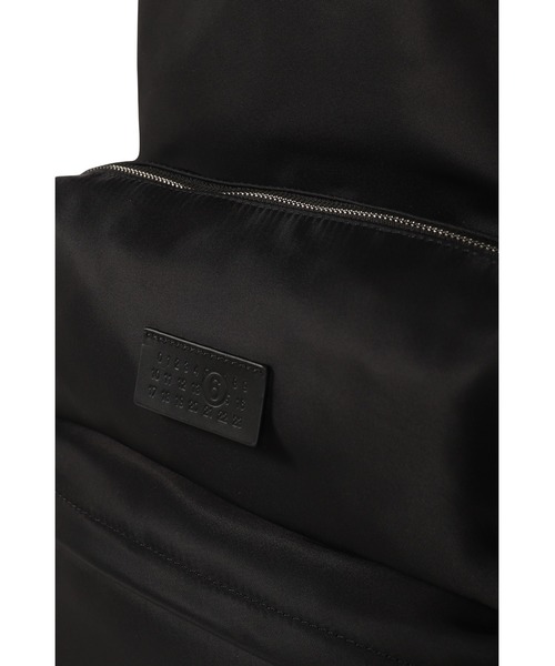 MM6 Maison Margiela（ｴﾑｴﾑｼｯｸｽ ﾒｿﾞﾝ ﾏﾙｼﾞｪﾗ）の「THREE POCKET BACKPACK（バックパック/リュック・メンズ・ブラック・UNI）」の5枚目の写真