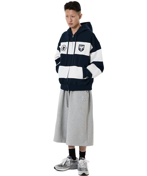 OY(オーワイ)の「『OY/オーワイ』STRIPE EMBLEM HOODIE ZIP UP/ボーダーエンブレムジップアップパーカー(パーカー・レディース・グレー/ネイビー・L/M)」の9枚目の写真