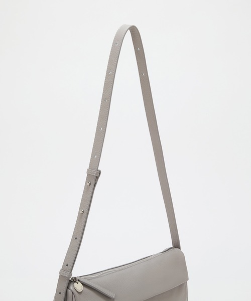 Breath TOPKAPI(ブレストプカピ)の「【Breath TOPKAPI】SUPPLE サプル シボレザー スワローマチ ワイド ショルダーバッグ(ショルダーバッグ・レディース・ブラック/ライトグレー・FREE)」の10枚目の写真