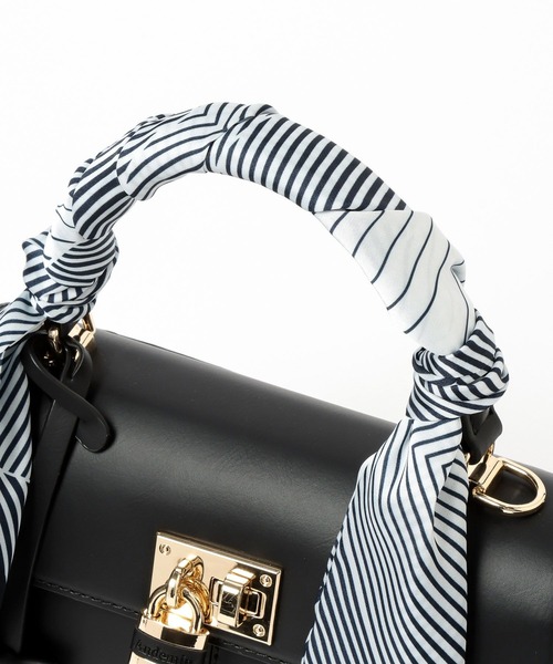 Andemiu(アンデミュウ)の「スカーフハンドルBAG639610(ハンドバッグ・レディース・ブラック/ブラウン・FREE)」の12枚目の写真