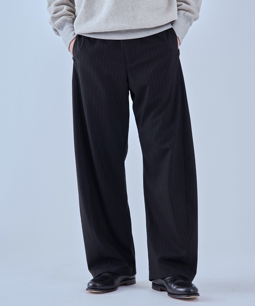 EDIFICE(エディフィス)の「クリアスストライプ 3D フィット トラウザー(スラックス・メンズ・ブラック/チャコールグレー/ネイビー・SMALL/LARGE/MEDIUM)」の1枚目の写真