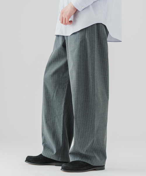 EDIFICE(エディフィス)の「クリアスストライプ 3D フィット トラウザー(スラックス・メンズ・ブラック/チャコールグレー/ネイビー・SMALL/LARGE/MEDIUM)」の17枚目の写真