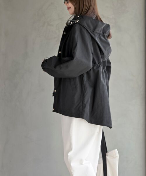 rps（アールピーエス）の「ナイロンワッシャーマウンテンパーカー（マウンテンパーカー・レディース・ライトカーキ/ブラック/アイボリー・フリー）」の16枚目の写真