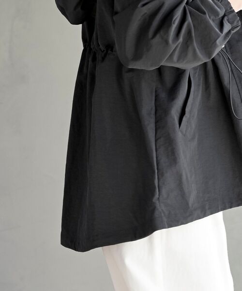 rps（アールピーエス）の「ナイロンワッシャーマウンテンパーカー（マウンテンパーカー・レディース・ライトカーキ/ブラック/アイボリー・フリー）」の22枚目の写真