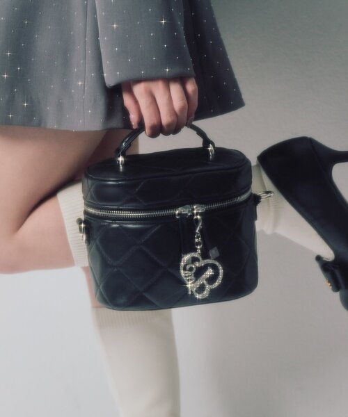 OLIVE des OLIVE（オリーブデオリーブ）の「【Belle Charme】Glitter Logo Quilted Vanity（ショルダーバッグ・レディース・ピンク/アイボリー/ブラック・FREE）」の12枚目の写真