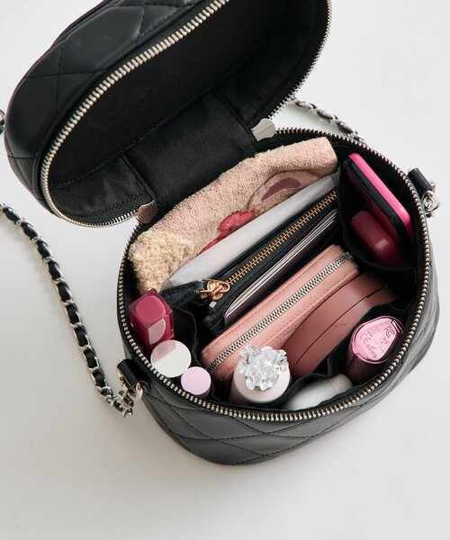 OLIVE des OLIVE（オリーブデオリーブ）の「【Belle Charme】Glitter Logo Quilted Vanity（ショルダーバッグ・レディース・ピンク/アイボリー/ブラック・FREE）」の22枚目の写真