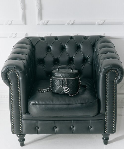 Belle Charme(ベルシャルム)の「【Belle Charme】Glitter Logo Quilted Vanity(ショルダーバッグ・レディース・ピンク/アイボリー/ブラック/ラベンダー/サックスブルー・FREE)」の16枚目の写真