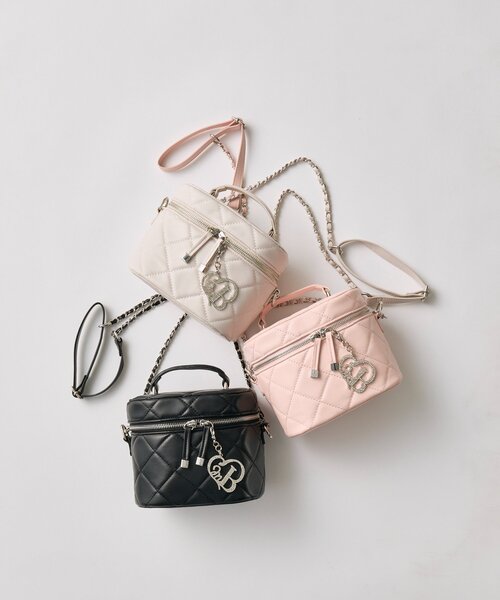 OLIVE des OLIVE（オリーブデオリーブ）の「【Belle Charme】Glitter Logo Quilted Vanity（ショルダーバッグ・レディース・ピンク/アイボリー/ブラック・FREE）」の4枚目の写真