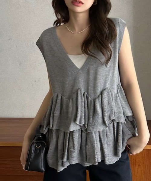 Eclat one（エクラワン）の「【Eclat one】アシンメトリー フリル ティアード ヘム ペプラム ニットベスト（ニット/セーター・レディース・アイボリー/グレー/ネイビー・FREE）」の5枚目の写真