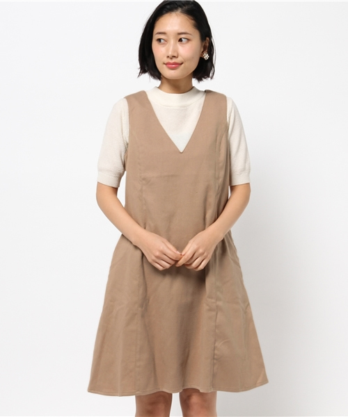 ikka(イッカ)の「Vネックフレアワンピース(ワンピース・レディース・ベージュ/グリーン/ブラック・MEDIUM/LARGE)」の3枚目の写真