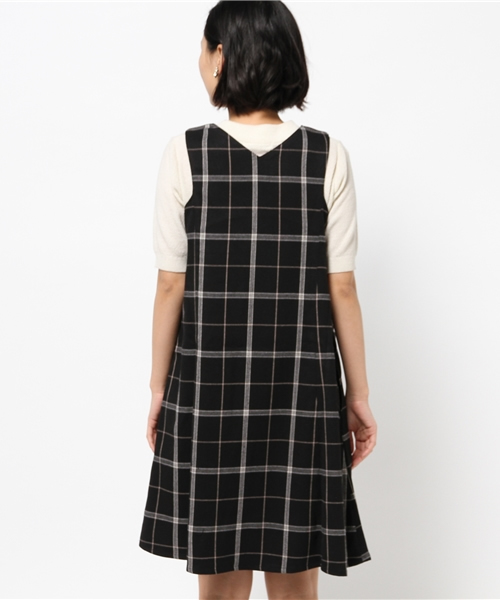 ikka(イッカ)の「Vネックフレアワンピース(ワンピース・レディース・ベージュ/グリーン/ブラック・MEDIUM/LARGE)」の11枚目の写真
