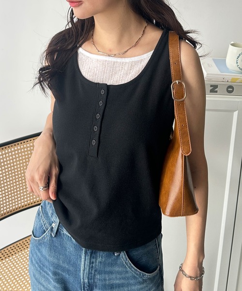 GeeRA（ジーラ）の「ヘンリーネックレイヤード風タンクトップ（タンクトップ・レディース・ブラック/杢グレー/ネイビー・MEDIUM/LARGE/X-LARGE）」の5枚目の写真