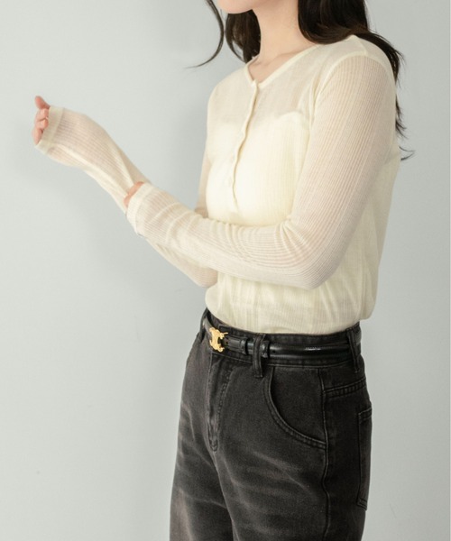 on:nue（オンニュ）の「【on:nue】[キャミ付き/着用動画あり！] シアーリブヘンリーネックカットソー /2026 SS COLLECTION（Tシャツ/カットソー・レディース・ブラック/スカイブルー/イエロー系その他/グレー・FREE）」の7枚目の写真