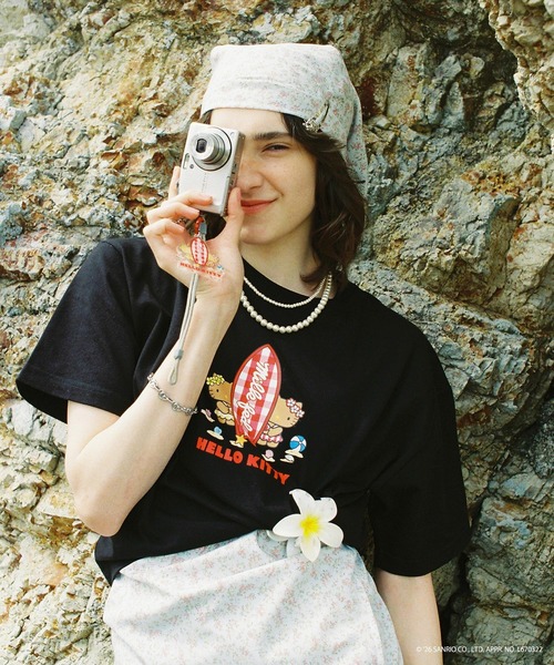 sanrio（サンリオ）の「MILKFED. × HELLO KITTY SUN-KISSED SURF S/S TEE（Tシャツ/カットソー・レディース・ホワイト/ブラック・ONE SIZE）」の9枚目の写真