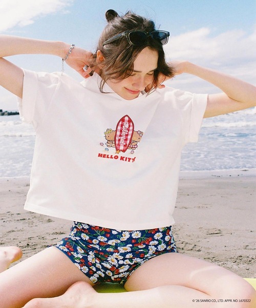 sanrio（サンリオ）の「MILKFED. × HELLO KITTY SUN-KISSED SURF S/S TEE（Tシャツ/カットソー・レディース・ホワイト/ブラック・ONE SIZE）」の4枚目の写真
