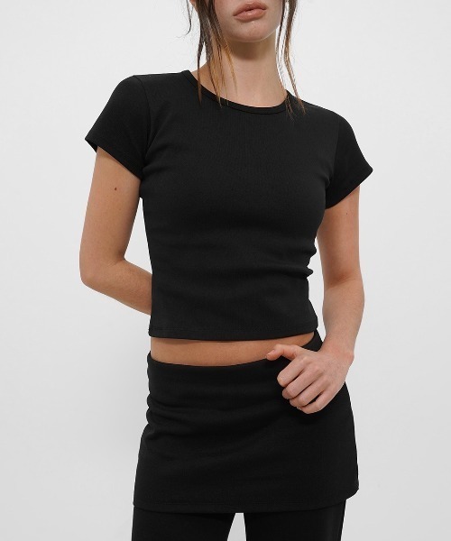 BLACKUP（ブラックアップ）の「[B-BASIC] テンションスタンダードラウンドネックミニ半袖Tシャツ（Tシャツ/カットソー・レディース・チャコール/パープル/ブラック/アイボリー・MEDIUM/SMALL）」の2枚目の写真