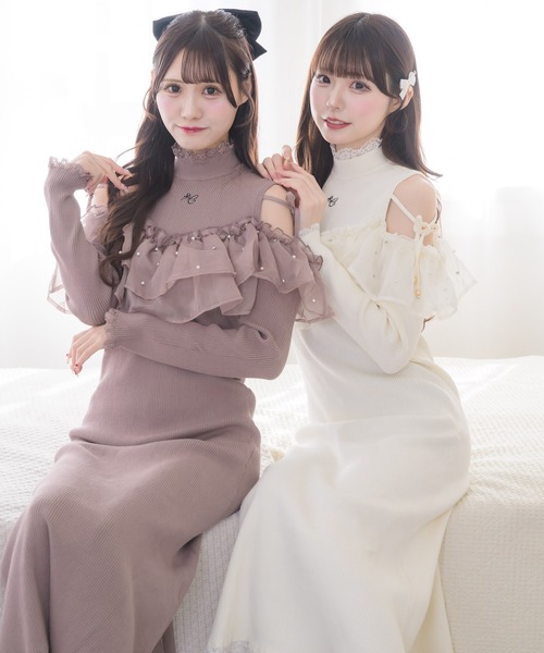 couture BY ROJITA(クチュールバイロジータ)の「シアーフリル肩開きニットワンピース(ワンピース・レディース・ピンク系その他/ブラック/アイボリー・FREE)」の14枚目の写真