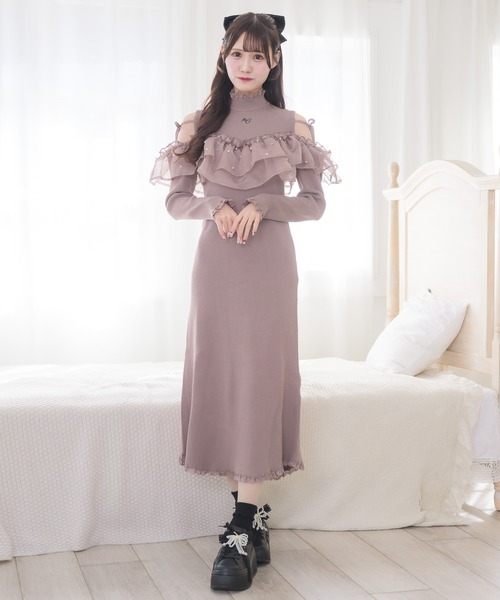 couture BY ROJITA(クチュールバイロジータ)の「シアーフリル肩開きニットワンピース(ワンピース・レディース・ピンク系その他/ブラック/アイボリー・FREE)」の5枚目の写真