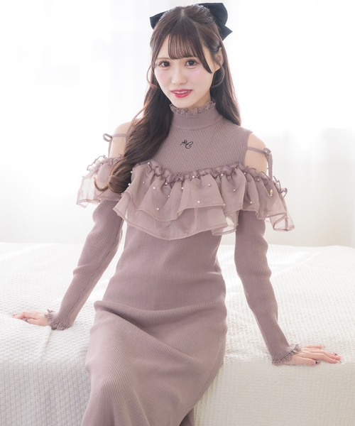 couture BY ROJITA(クチュールバイロジータ)の「シアーフリル肩開きニットワンピース(ワンピース・レディース・ピンク系その他/ブラック/アイボリー・FREE)」の8枚目の写真