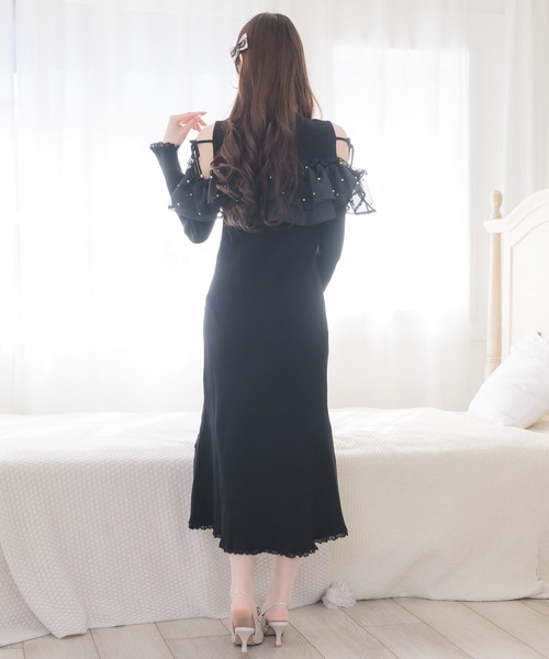 couture BY ROJITA(クチュールバイロジータ)の「シアーフリル肩開きニットワンピース(ワンピース・レディース・ピンク系その他/ブラック/アイボリー・FREE)」の22枚目の写真