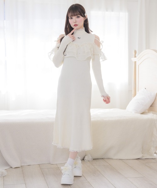 couture BY ROJITA(クチュールバイロジータ)の「シアーフリル肩開きニットワンピース(ワンピース・レディース・ピンク系その他/ブラック/アイボリー・FREE)」の11枚目の写真