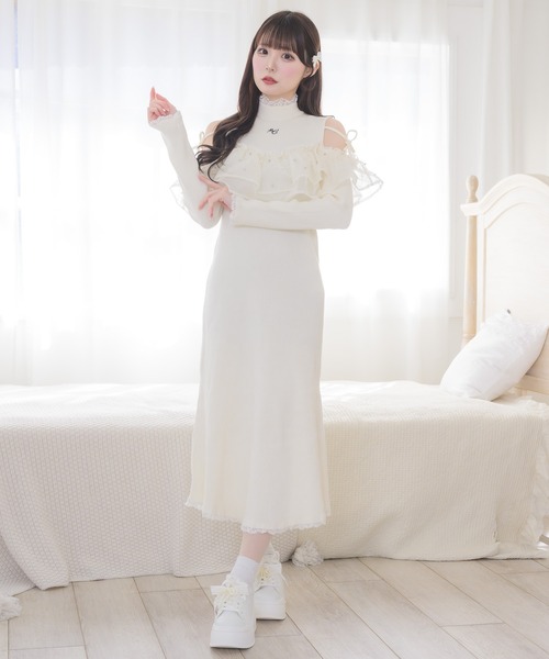 couture BY ROJITA(クチュールバイロジータ)の「シアーフリル肩開きニットワンピース(ワンピース・レディース・ピンク系その他/ブラック/アイボリー・FREE)」の12枚目の写真